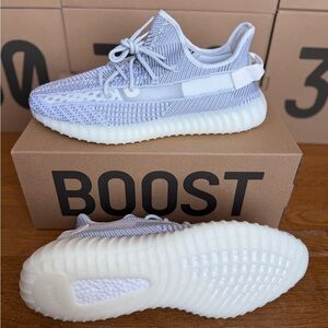 Adidas Yeezy Boost 350 V2 - Static